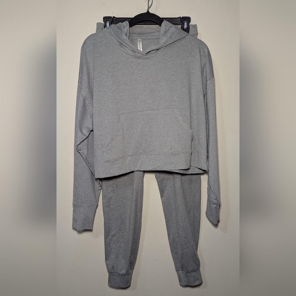Fabletics Cloud Jersey Lounge Set Gray Cropped Ho… - image 1